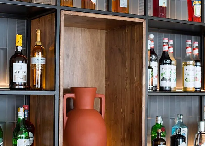 מלון Admiral Hotel סורנטו